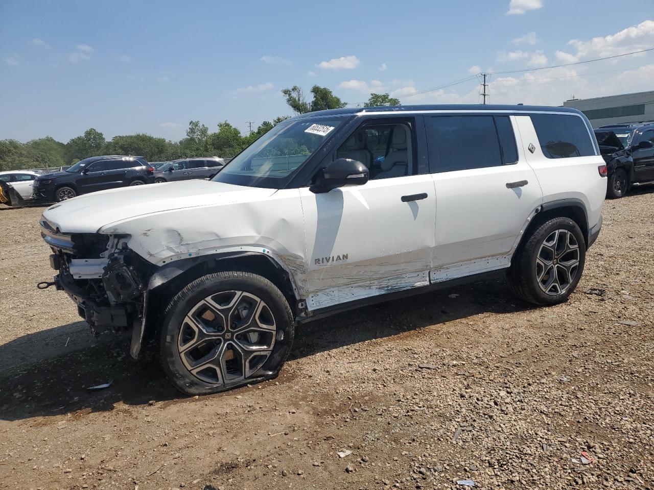 2025 Rivian R1S Adventure