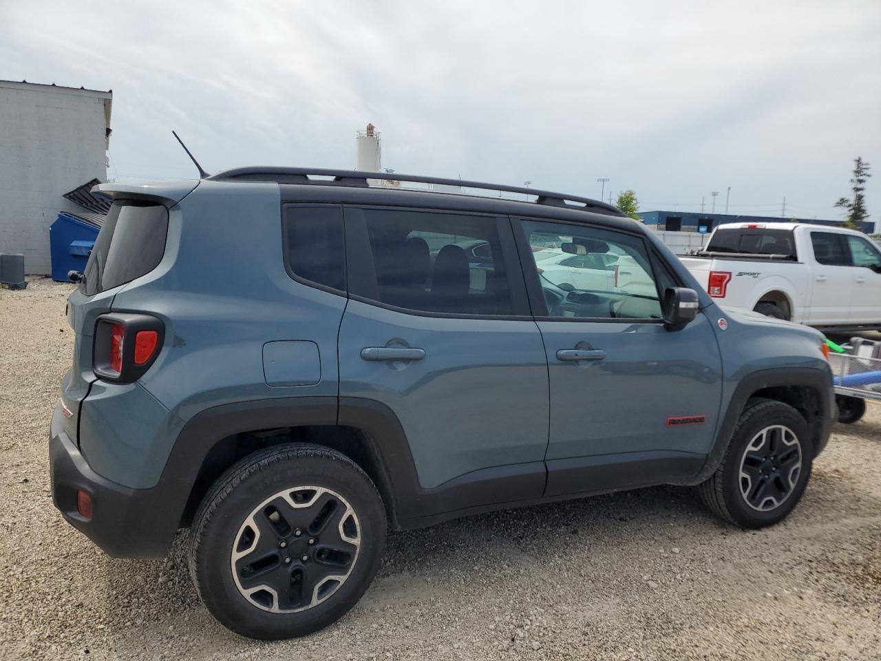 2016 Jeep Renegade Trailhawk - Фото 3