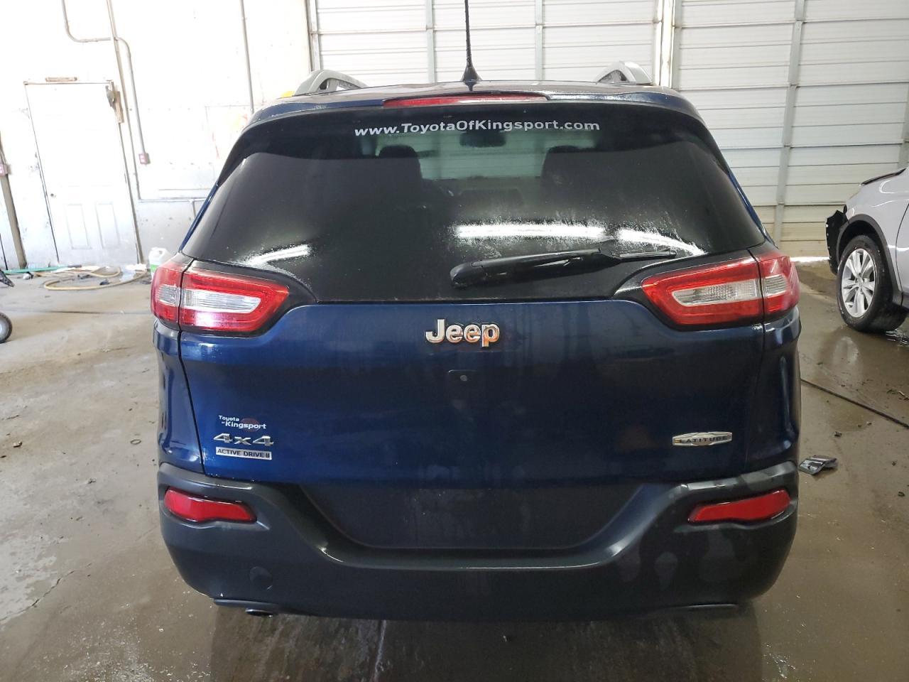 2018 Jeep Cherokee Latitude Plus - Image 6