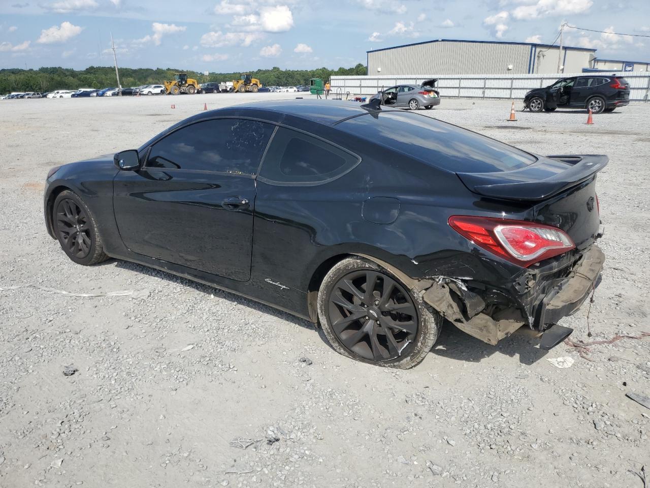 2013 Hyundai Genesis Coupe 2.0T - Фото 2