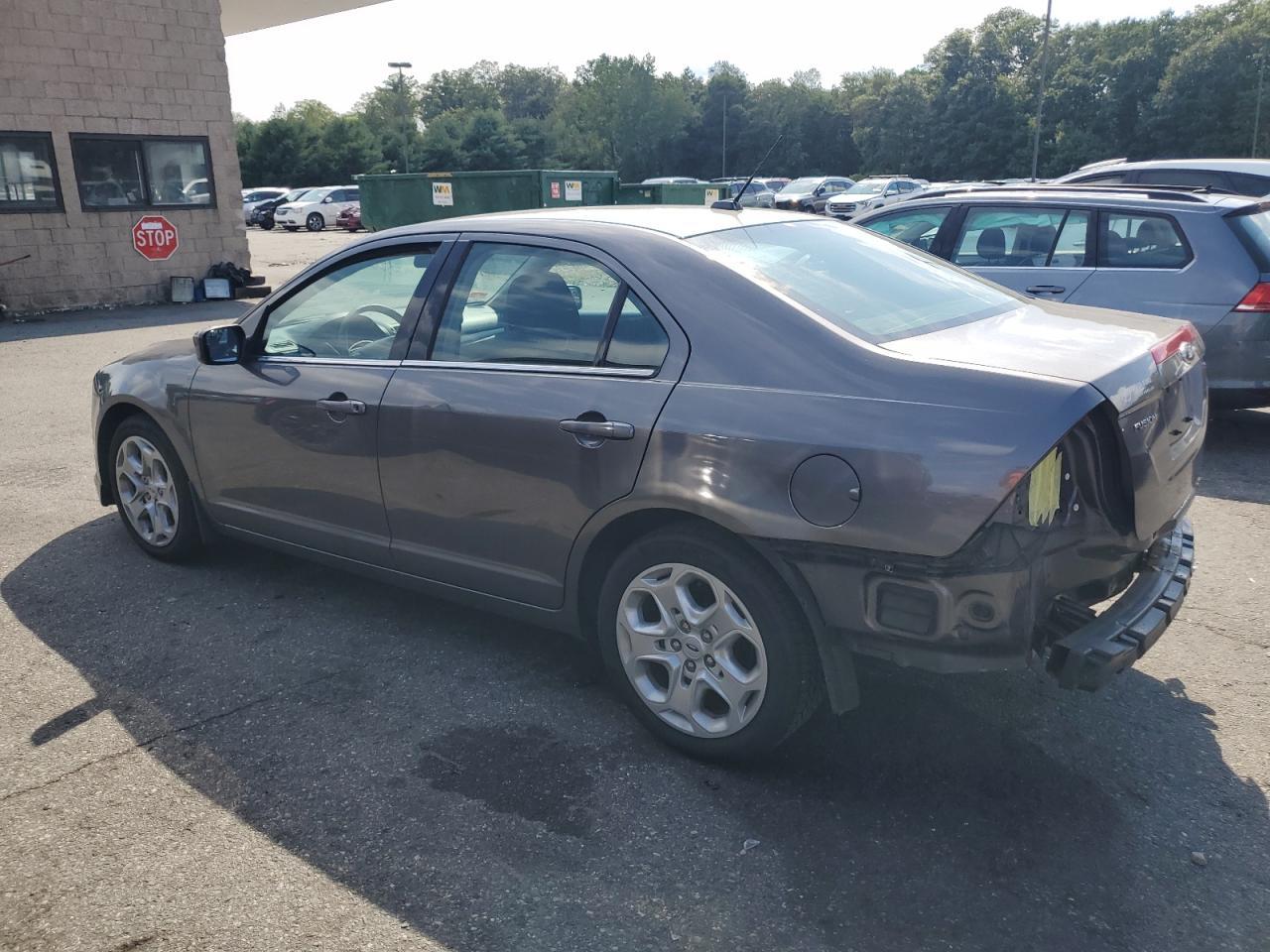 2011 Ford Fusion Se - Image 2