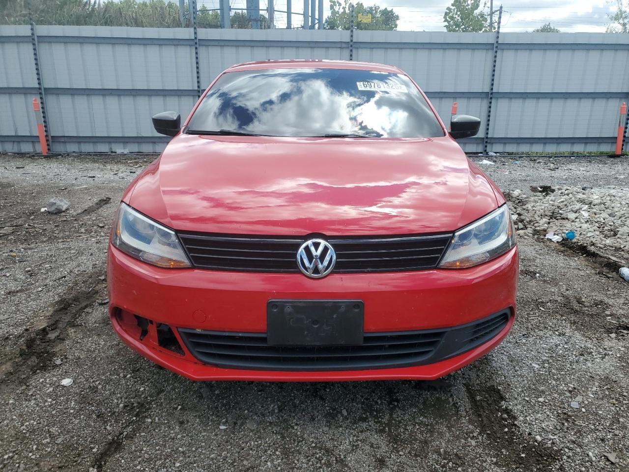 2014 Volkswagen Jetta Base - Image 5