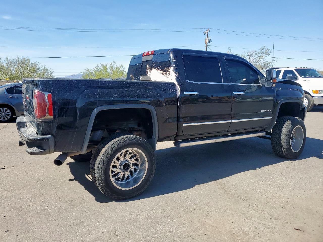2016 GMC Sierra K1500 Denali - Image 3