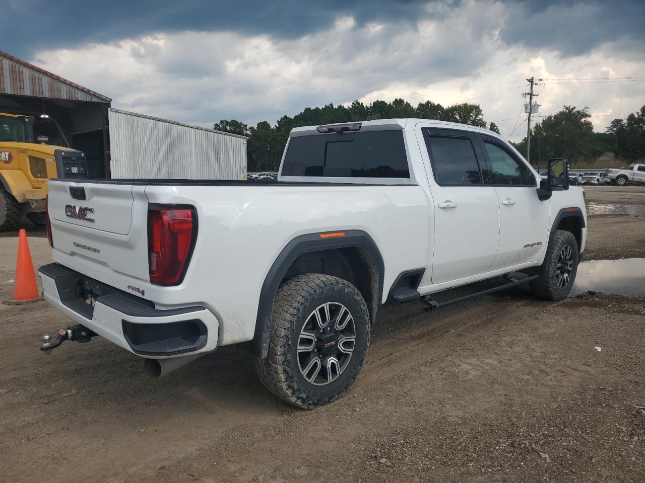2021 GMC Sierra K2500 At4 - Image 3