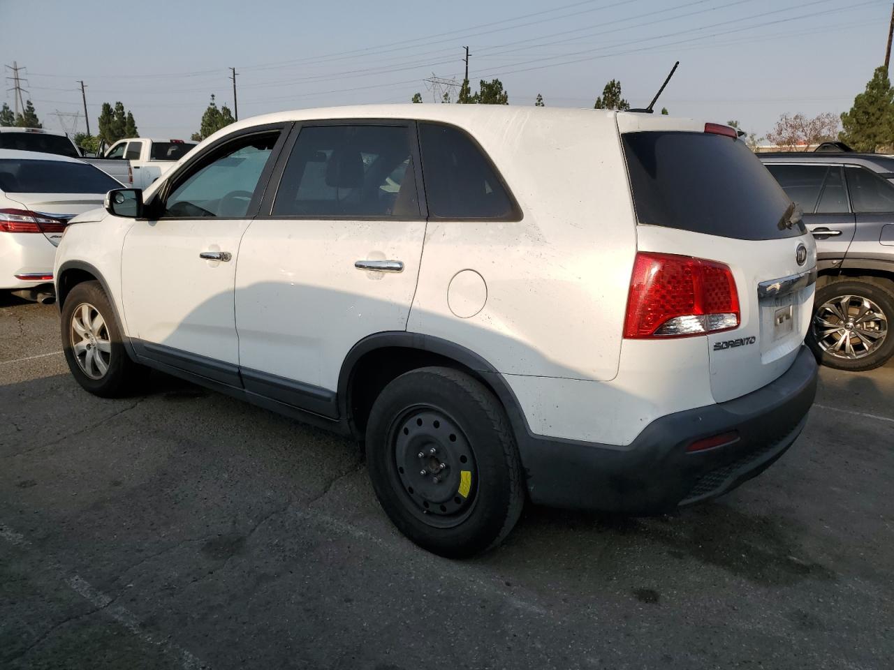 2013 Kia Sorento Lx - Image 2