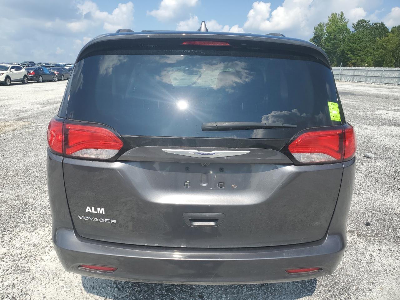 2020 Chrysler Voyager Lxi - Image 6