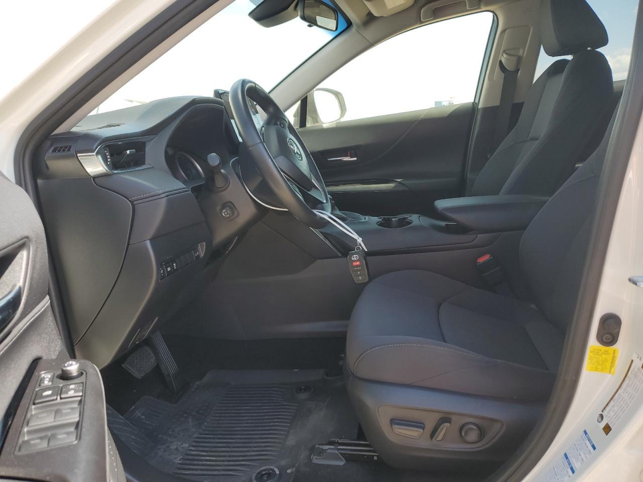 2021 Toyota Venza Le - Фото 7