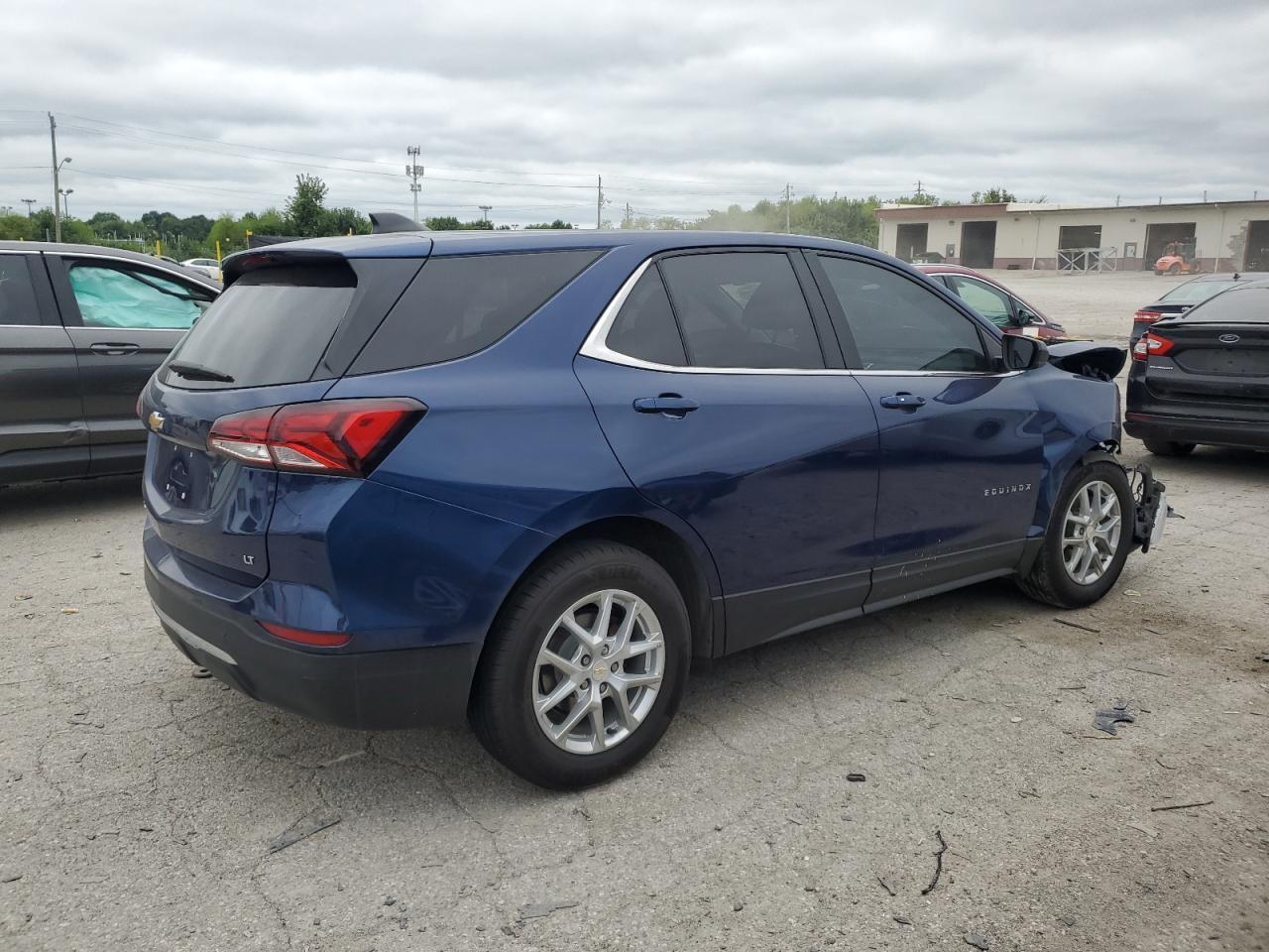 2022 Chevrolet Equinox Lt - Фото 3