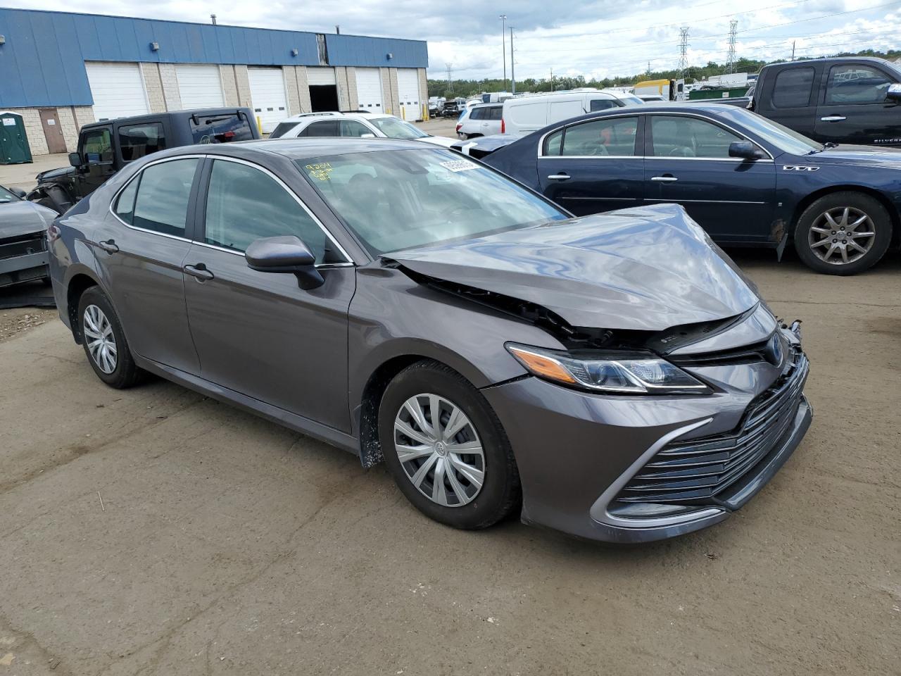 2022 Toyota Camry Le - Фото 4