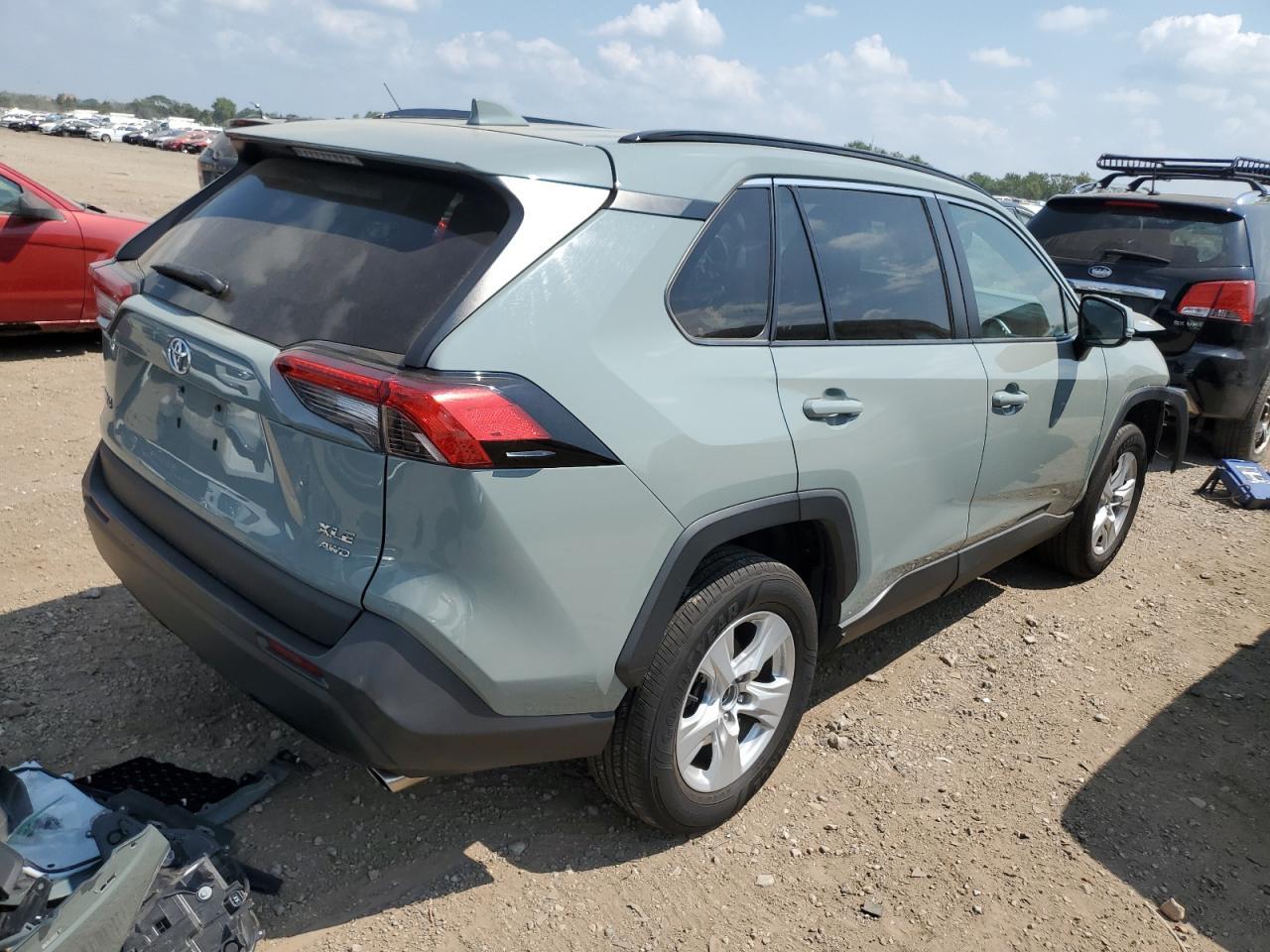 2021 Toyota Rav4 Xle - Фото 3