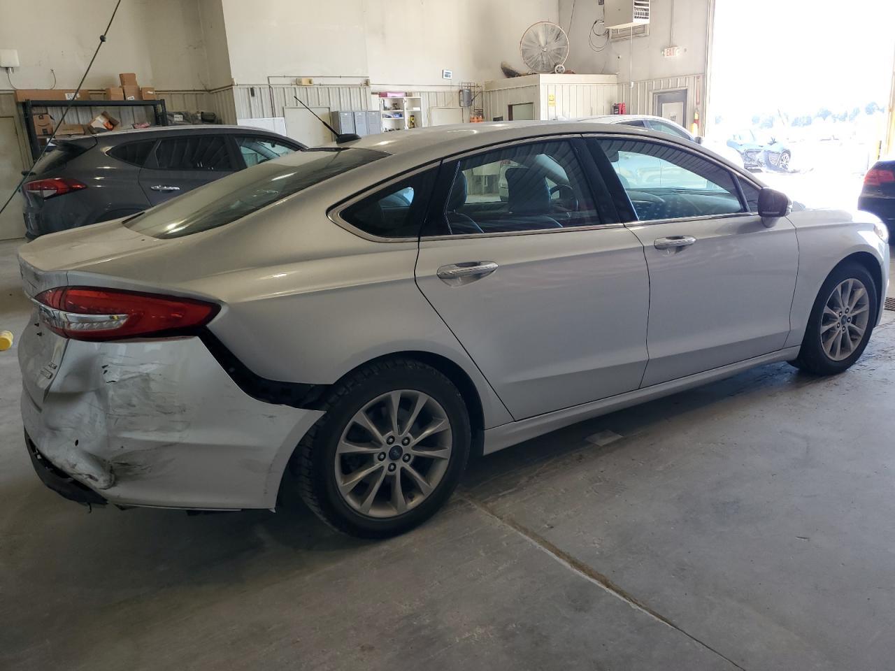 2017 Ford Fusion Se - Image 3