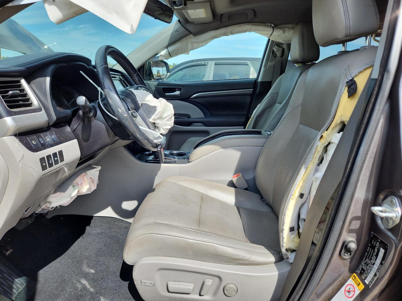 2017 Toyota Highlander Limited - Image 7