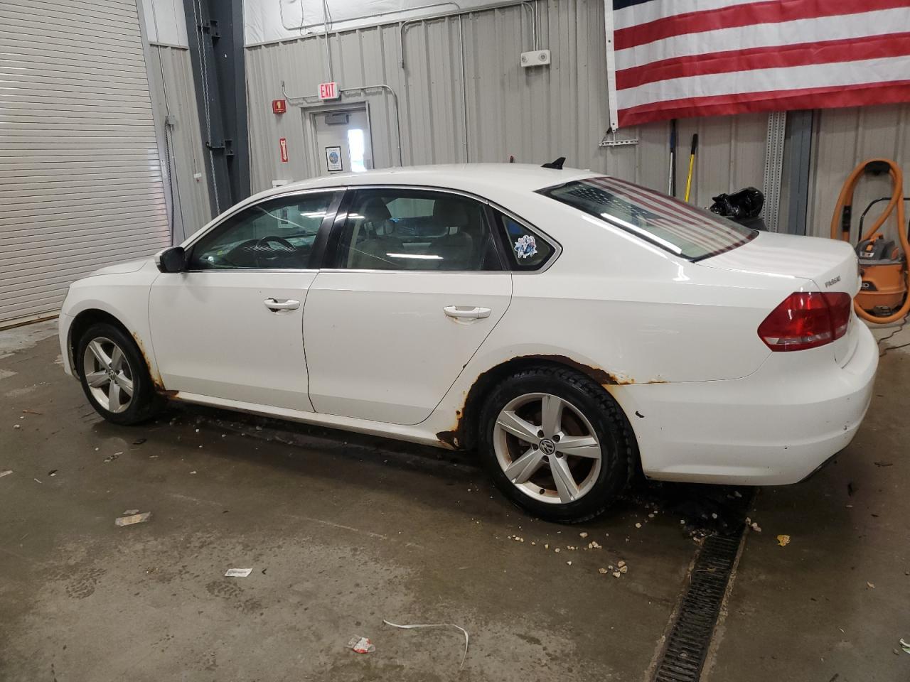 2013 Volkswagen Passat Se - Image 2