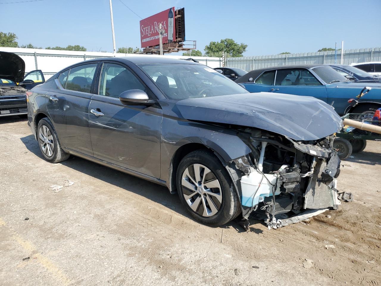 2021 Nissan Altima S - Фото 4