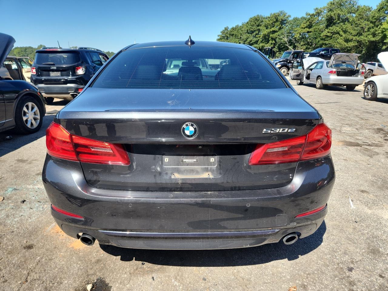 2019 BMW 530E - Фото 6