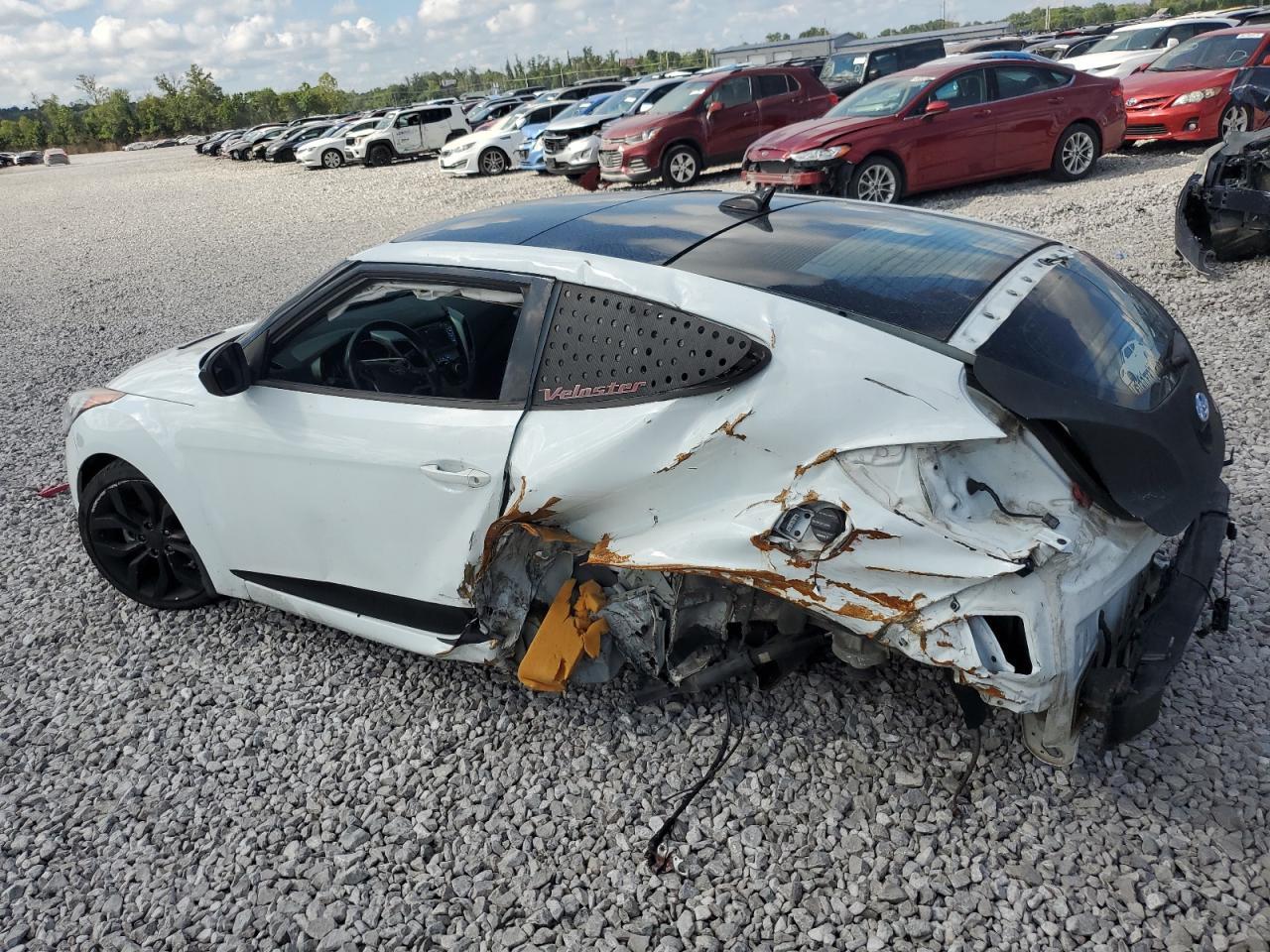 2013 Hyundai Veloster - Image 2