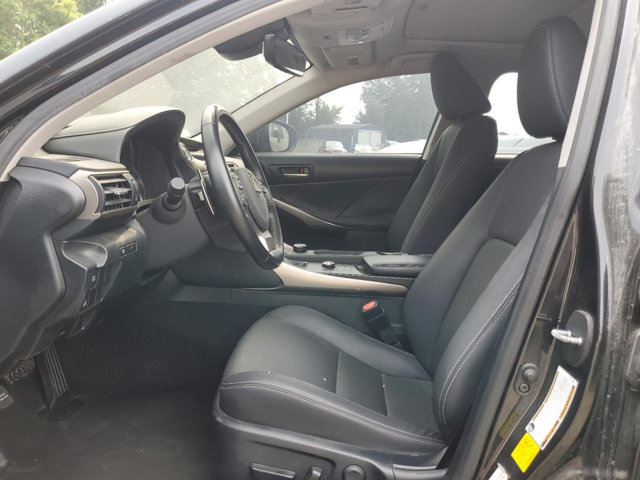 2019 Lexus Is 300 - Image 7