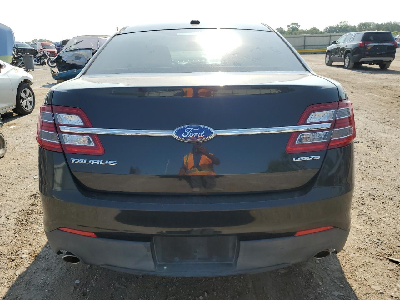 2013 Ford Taurus Se - Фото 6