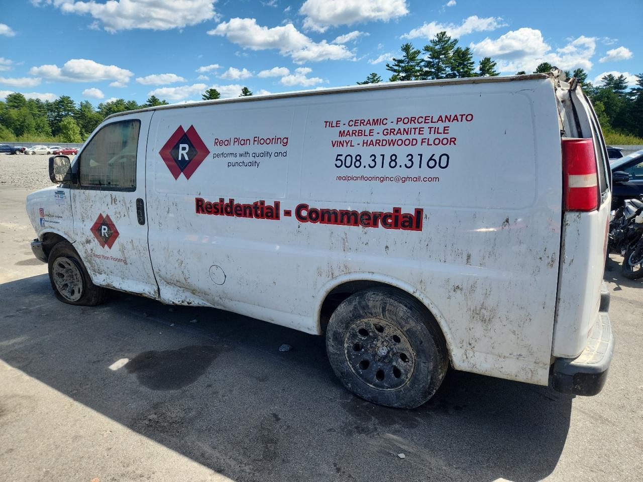 2010 Chevrolet Express G1500 - Фото 2