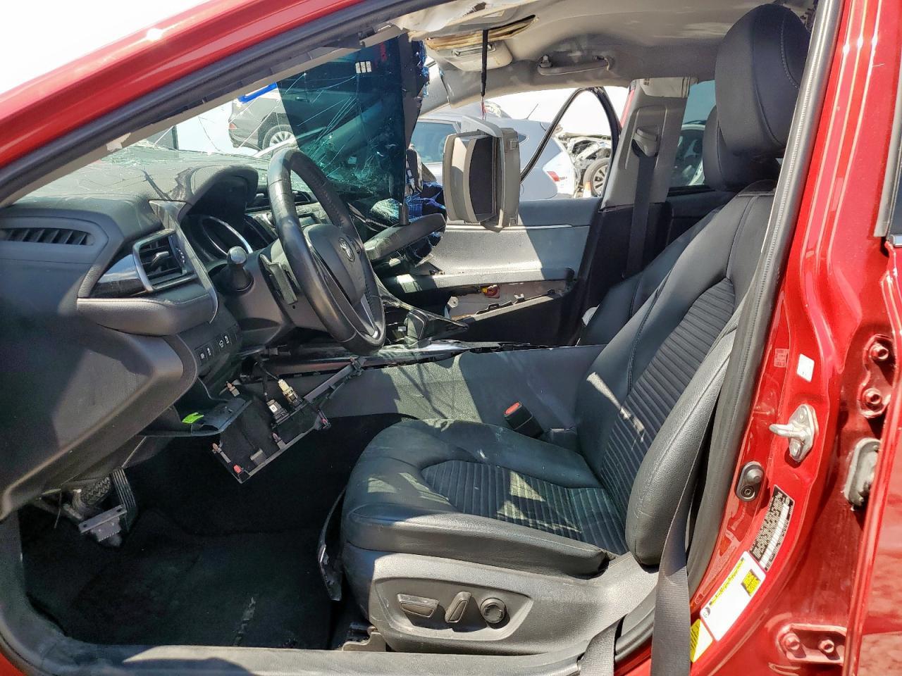 2020 Toyota Camry Se - Фото 7