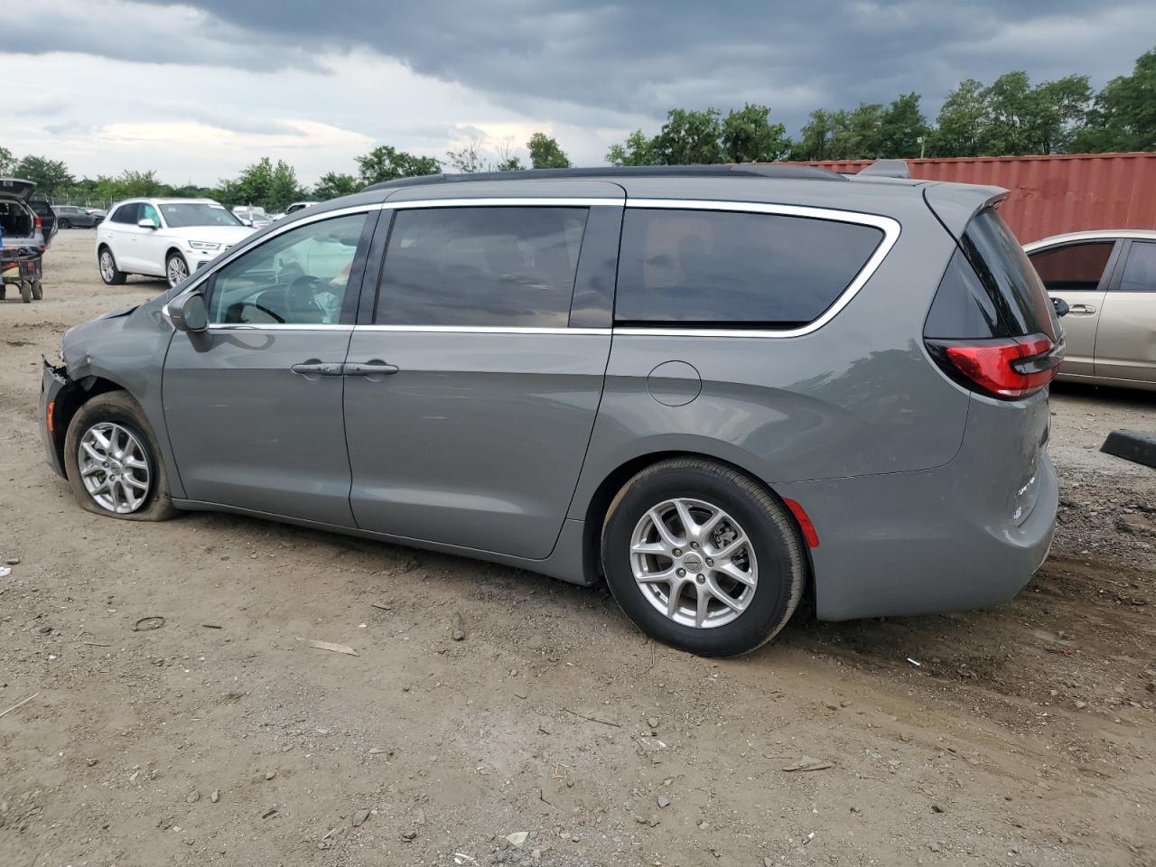 2022 Chrysler Pacifica Touring L - Фото 2