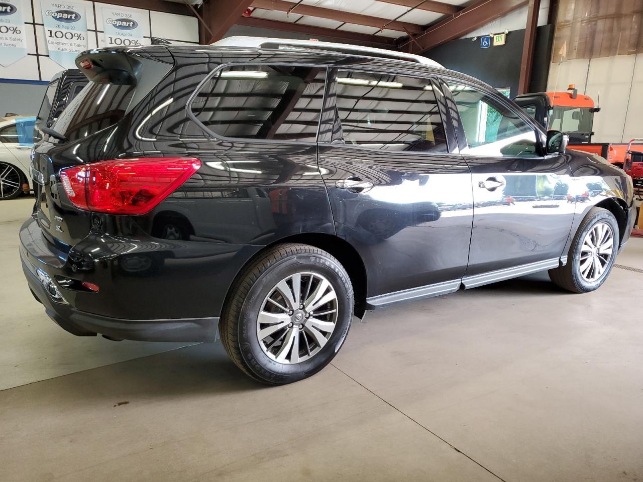 2020 Nissan Pathfinder Sl - Image 3