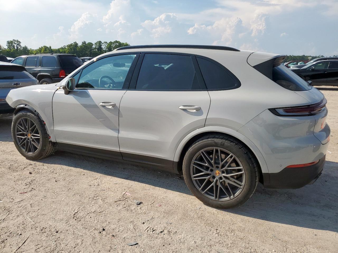 2024 Porsche Cayenne - Фото 2