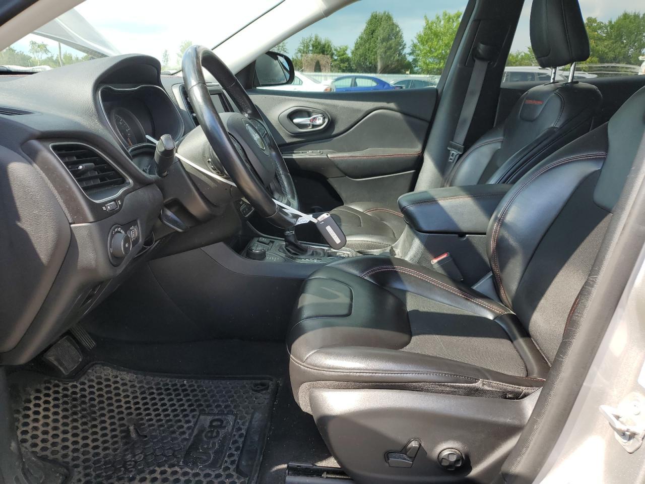 2019 Jeep Cherokee Trailhawk - Image 7