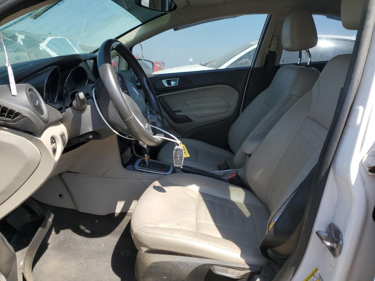 2016 Ford Fiesta Titanium - Image 7