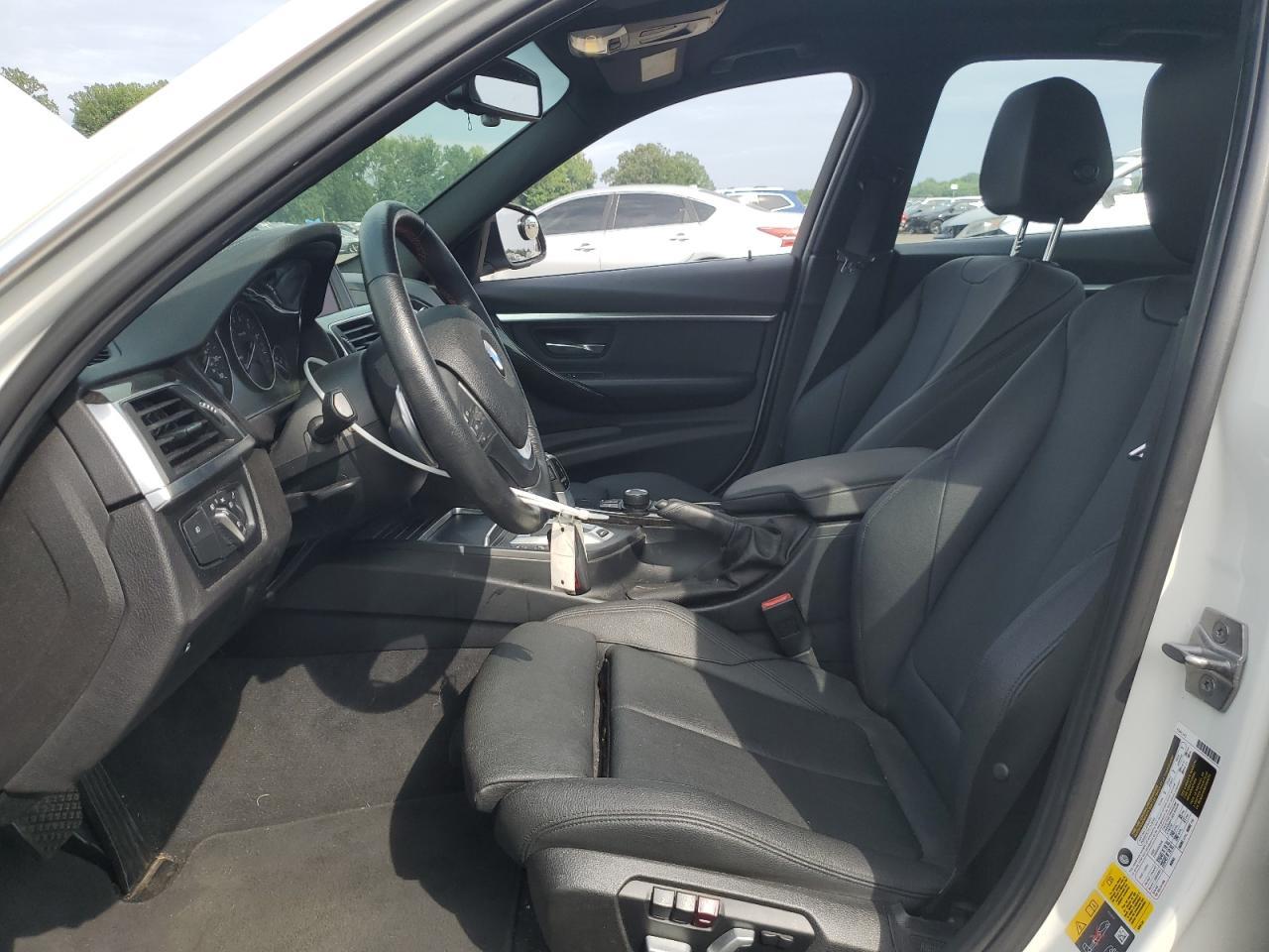 2018 BMW 330E - Фото 7