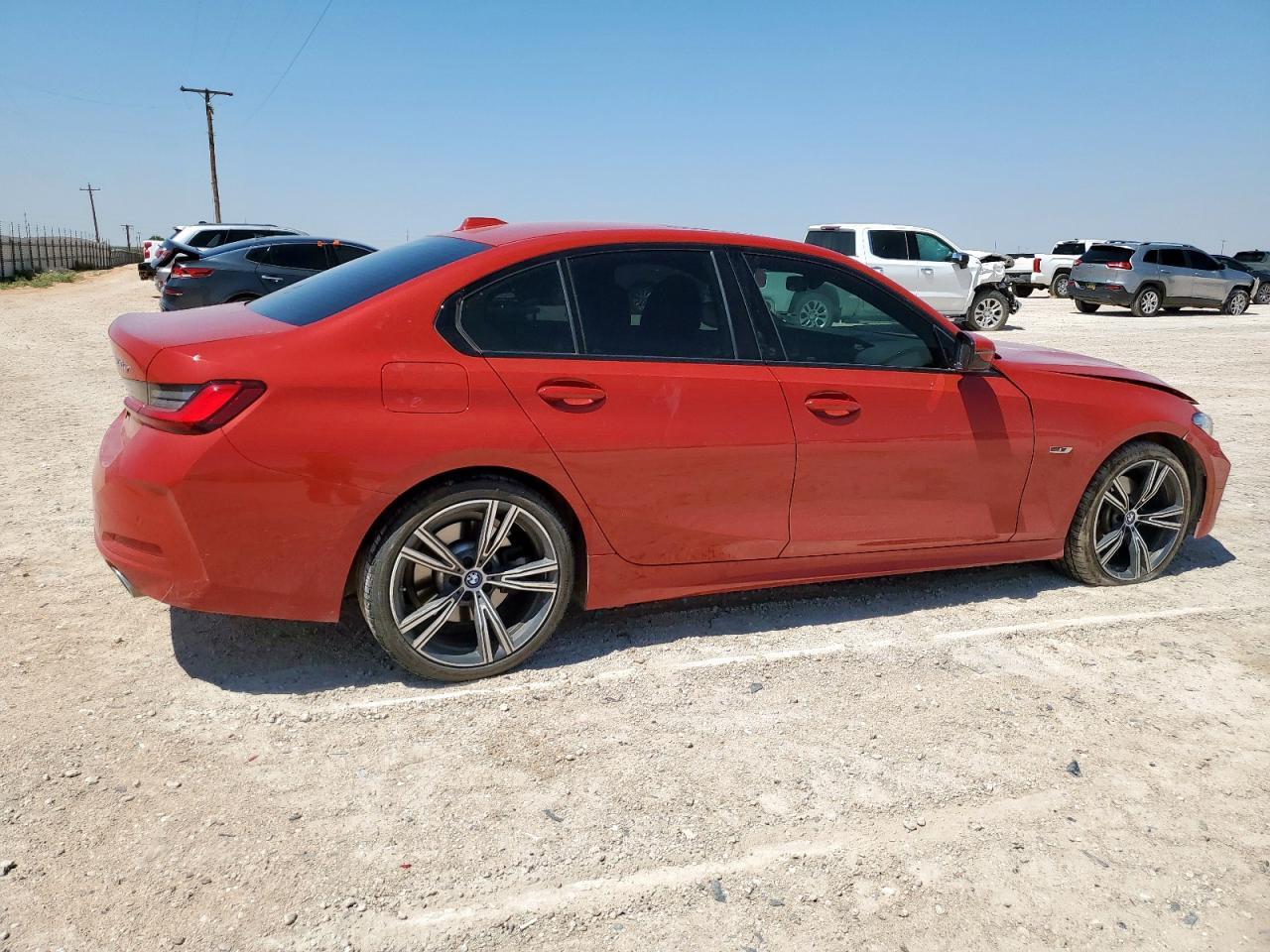 2023 BMW 330E - Фото 3