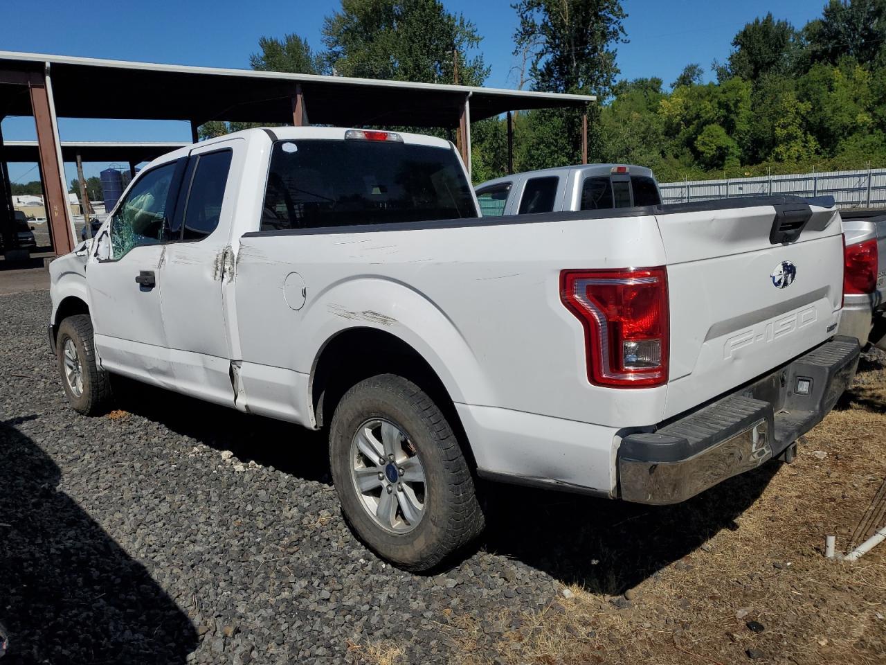 2017 Ford F150 Super Cab - Image 2