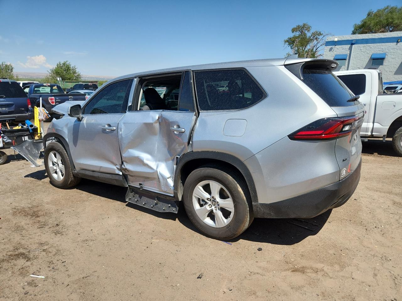 2025 Toyota Grand Highlander Le - Фото 2