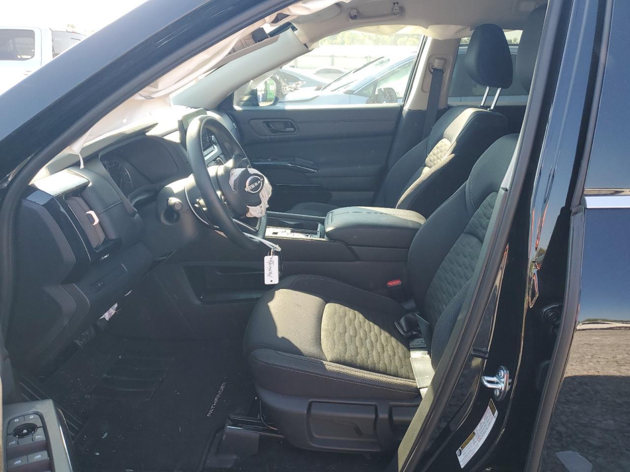 2025 Nissan Pathfinder S - Фото 7