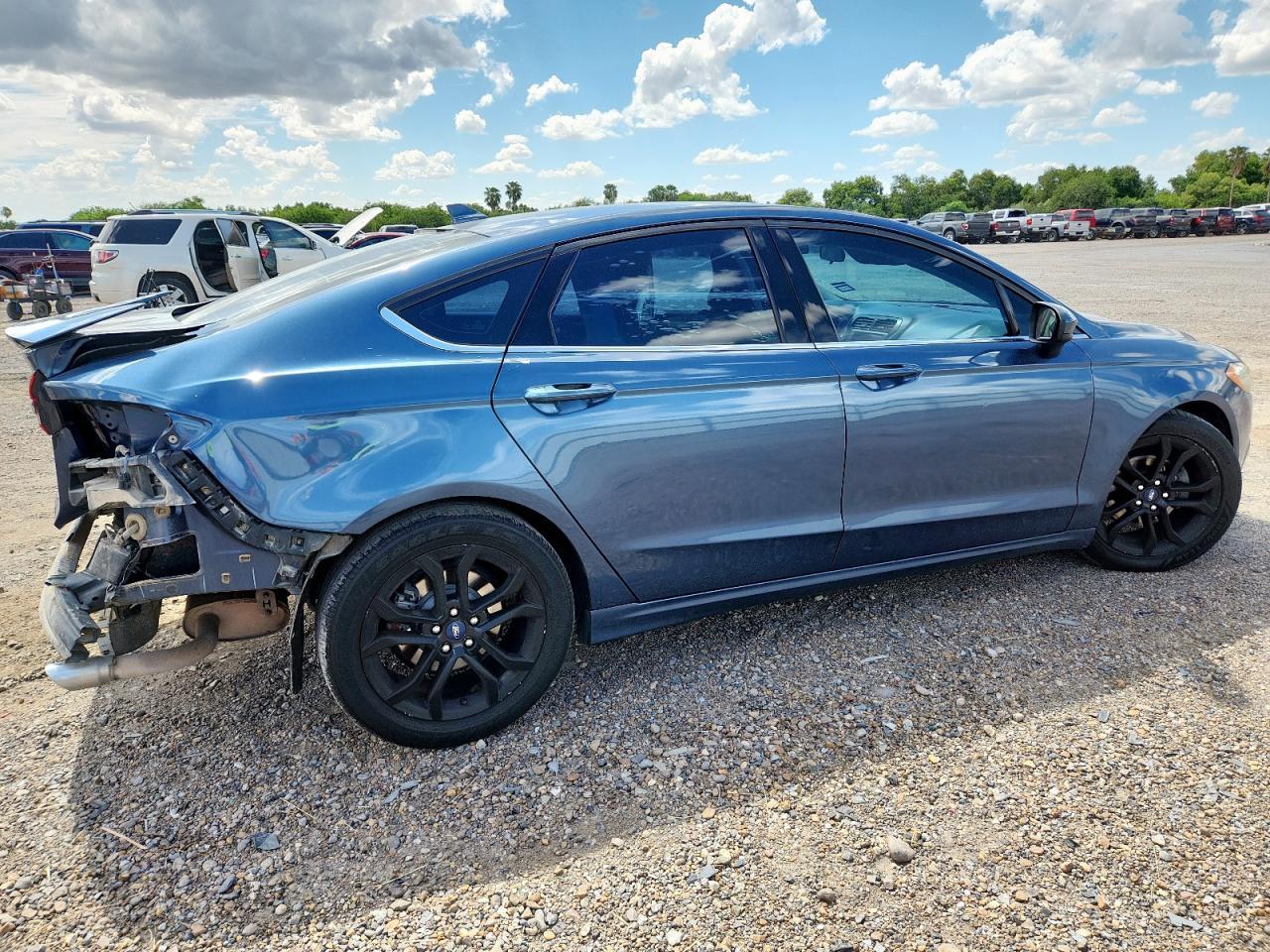 2019 Ford Fusion Se - Image 3