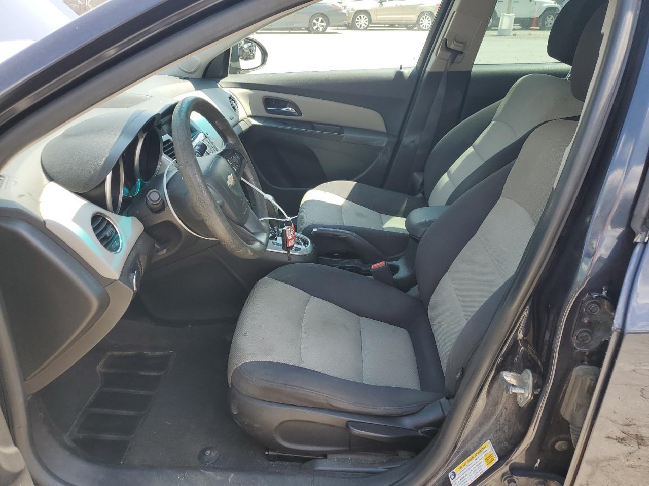 2015 Chevrolet Cruze Ls - Image 7