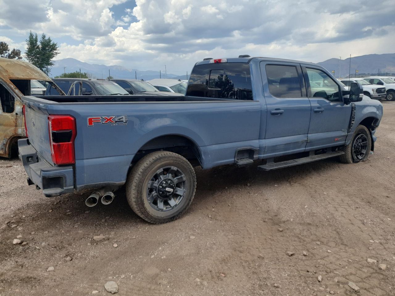 2023 Ford F350 Super Duty - Фото 3