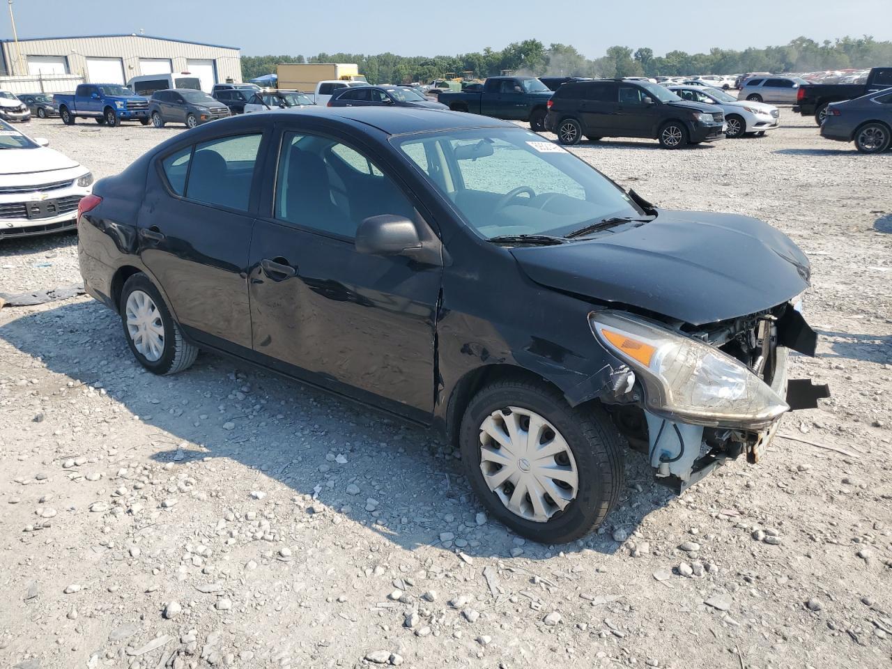 2015 Nissan Versa S - Image 4
