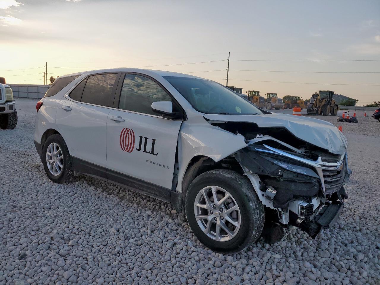 2023 Chevrolet Equinox Lt - Image 4