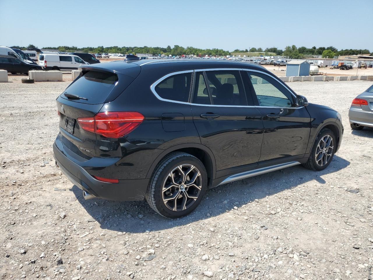 2022 BMW X1 Sdrive28I - Фото 3