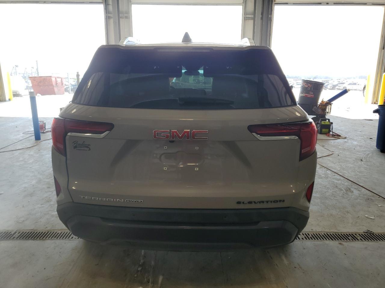 2025 GMC Terrain Elevation - Image 6