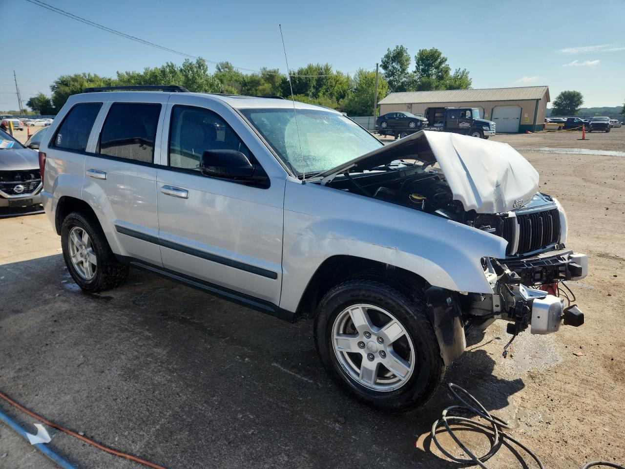 2007 Jeep Grand Cherokee Laredo - Image 4