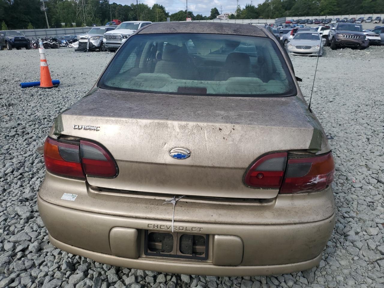 2005 Chevrolet Classic - Фото 6