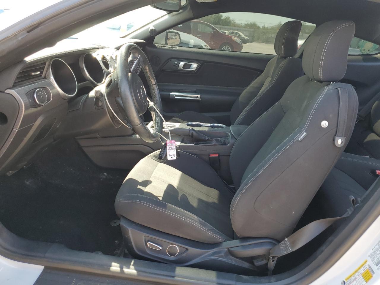 2019 Ford Mustang - Фото 7