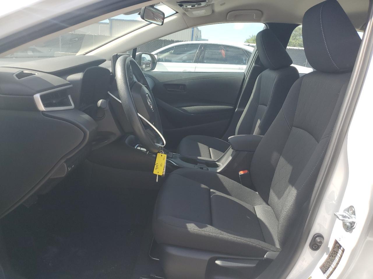 2025 Toyota Corolla Le - Фото 7