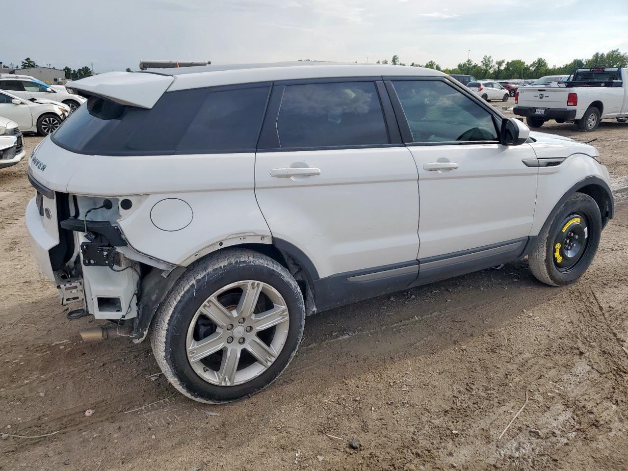 2015 Land Rover Range Rover Evoque Pure Plus - Image 3