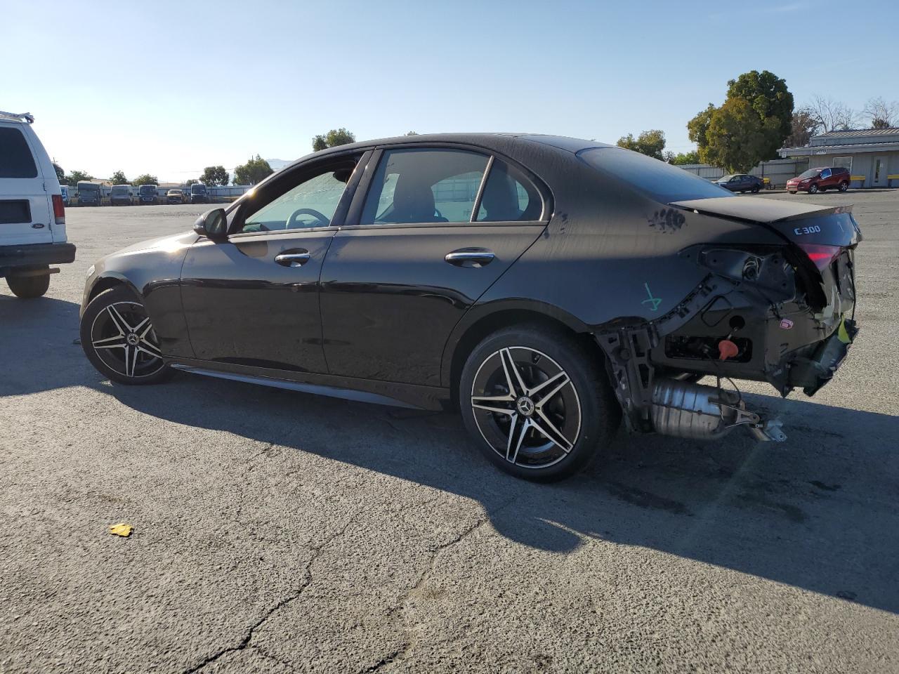 2025 Mercedes-Benz C 300 - Фото 2