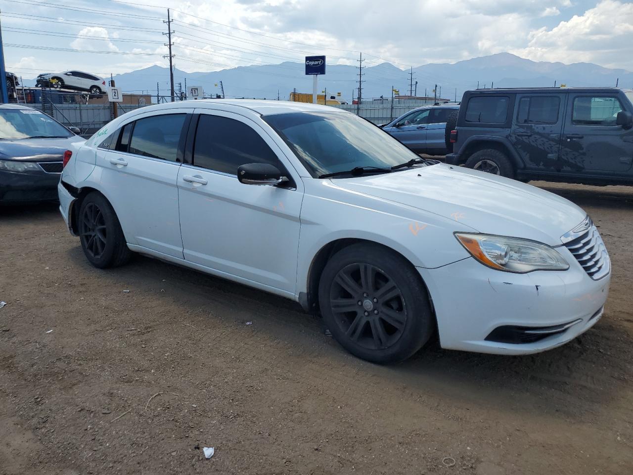 2013 Chrysler 200 Lx - Image 4
