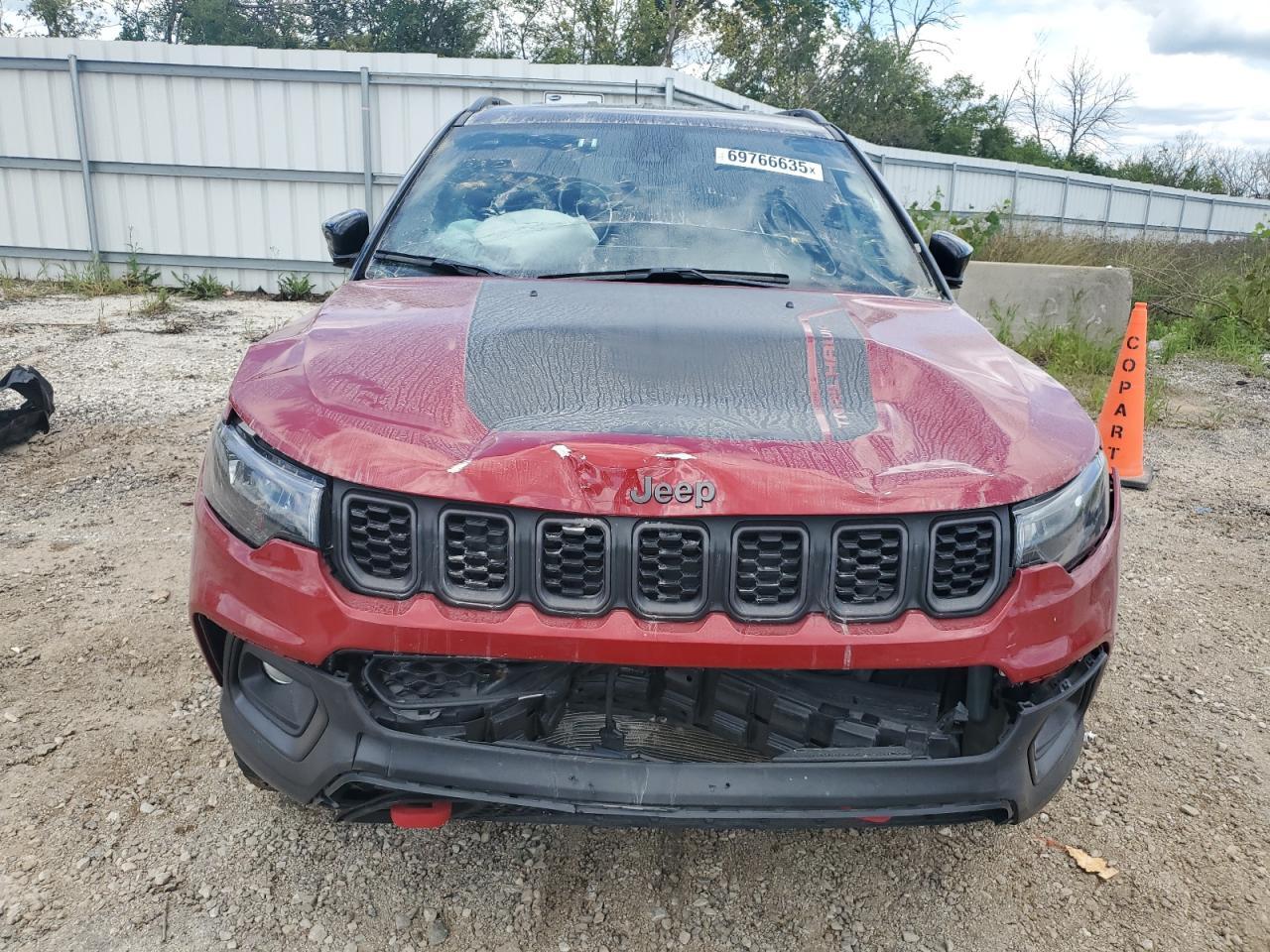 2025 Jeep Compass Trailhawk - Фото 5