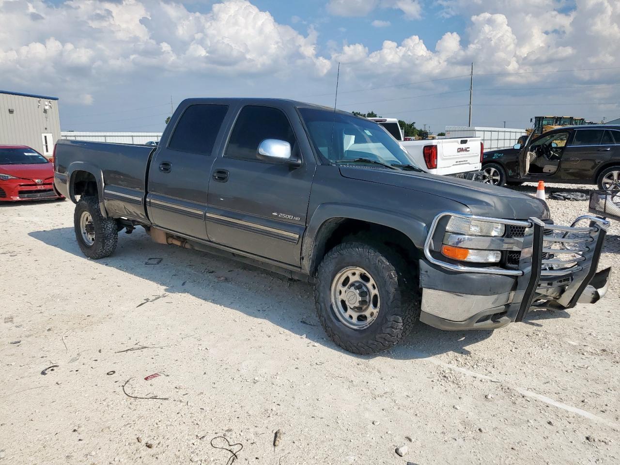2002 Chevrolet Silverado C2500 Heavy Duty - Фото 4